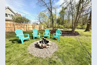 8004 Lakewood Drive, Coloma, MI 49038 - Photo 12