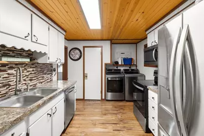 826 S Park Street, Hastings, MI 49058 - Photo 8