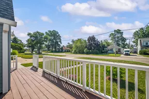 905 Napier Ave, Saint Joseph, MI 49085 - Photo 4