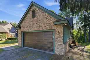 5220 Huron Hills Dr, Commerce Township, MI 48382 - Photo 46