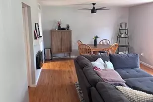 196 Princeton Dr, South Lyon, MI 48178 - Photo 4