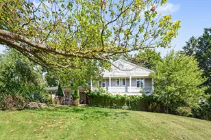25800 Franklin Park Ct, Franklin, MI 48025 - Photo 2