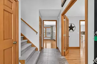 8352 Marquis Ct, Lambertville, MI 48144 - Photo 4