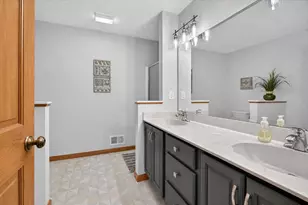 8352 Marquis Ct, Lambertville, MI 48144 - Photo 28