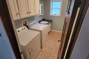 8 E Barton St, Newaygo, MI 49337 - Photo 22