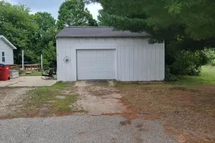 8 E Barton St, Newaygo, MI 49337 - Photo 38