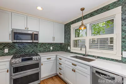 590 Hoffman Street, Saugatuck, MI 49453 - Photo 8