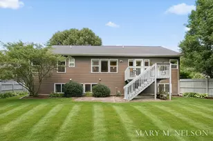 5705 Kenstyn Dr SW, Wyoming, MI 49418 - Photo 8