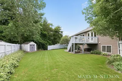 5705 Kenstyn Drive SW, Wyoming, MI 49418 - Photo 8