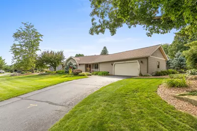 6866 Vista Grande Drive NE, Rockford, MI 49341 - Photo 2
