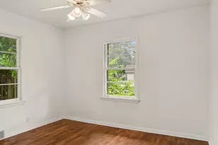 56 Garden Ave N, Battle Creek, MI 49017 - Photo 18