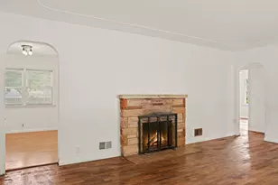 56 Garden Ave N, Battle Creek, MI 49017 - Photo 8