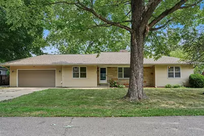 56 Garden Avenue N, Battle Creek, MI 49017 - Photo 1