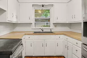 56 Garden Ave N, Battle Creek, MI 49017 - Photo 12