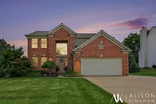 4238 Arlet Ct SE, Grand Rapids, MI 49546 - Photo 2