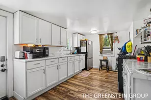 1388 7th St, Muskegon, MI 49441 - Photo 8