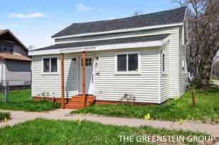 1388 7th St, Muskegon, MI 49441 - Photo 16