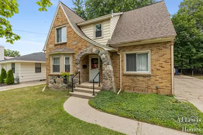653 3 Mile Road NE, Grand Rapids, MI 49505 - Photo 2