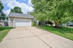 5461 Caravel Dr SW, Wyoming, MI 49418 - Photo 30