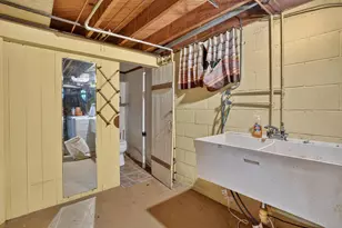 2208 1st St, Jackson, MI 49203 - Photo 26