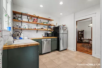 1121 Baxter Street SE, Grand Rapids, MI 49506 - Photo 8
