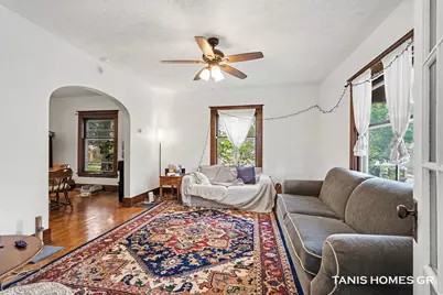 1121 Baxter Street SE, Grand Rapids, MI 49506 - Photo 4