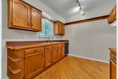 24533 Grove Avenue, Eastpointe, MI 48021 - Photo 12