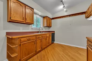 24533 Grove Ave, Eastpointe, MI 48021 - Photo 12