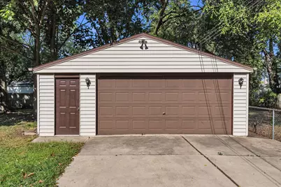 24533 Grove Avenue, Eastpointe, MI 48021 - Photo 32