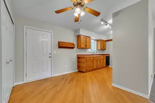 24533 Grove Ave, Eastpointe, MI 48021 - Photo 10