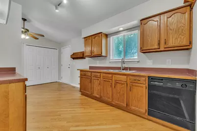 24533 Grove Avenue, Eastpointe, MI 48021 - Photo 16