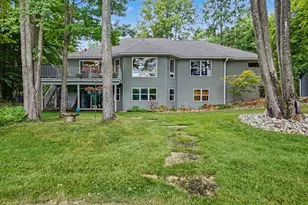 9712 Fawn Lake Dr, Stanwood, MI 49346 - Photo 2