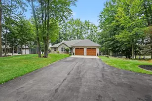 9712 Fawn Lake Dr, Stanwood, MI 49346 - Photo 28
