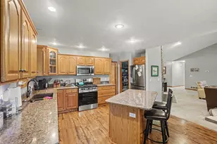 9712 Fawn Lake Dr, Stanwood, MI 49346 - Photo 8