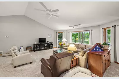 9712 Fawn Lake Drive, Stanwood, MI 49346 - Photo 6
