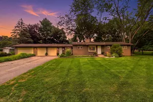 7284 Grachen Dr SE, Grand Rapids, MI 49546 - Photo 2