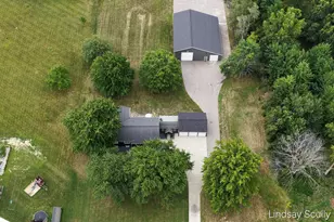 3128 Greenly St, Hudsonville, MI 49426 - Photo 2