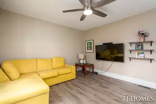 338 Hanover St NE, Grand Rapids, MI 49505 - Photo 4