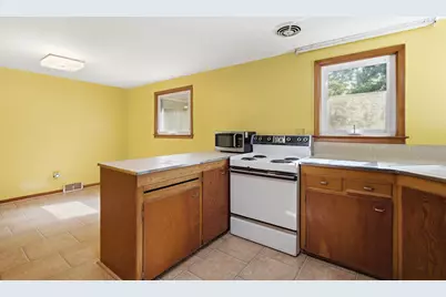 9835 Dexter-Pinckney Road, Pinckney, MI 48169 - Photo 8