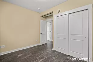 930 Wealthy St SE, Grand Rapids, MI 49506 - Photo 10