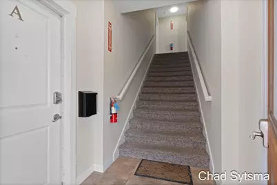 930 Wealthy Street SE #Unit A, Grand Rapids, MI 49506 - Photo 2