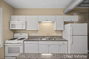 930 Wealthy St SE, Grand Rapids, MI 49506 - Photo 6