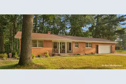 835 E Fennwood Circle, Muskegon, MI 49445 - Photo 1