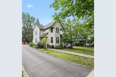 521 W Middle Street, Chelsea, MI 48118 - Photo 2