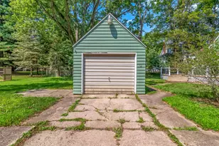 98 Westwood St, Hillsdale, MI 49242 - Photo 18