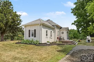 3373 Fillmore St, Jenison, MI 49428 - Photo 2