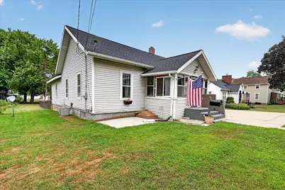 529 W Clinton Street, Hastings, MI 49058 - Photo 2