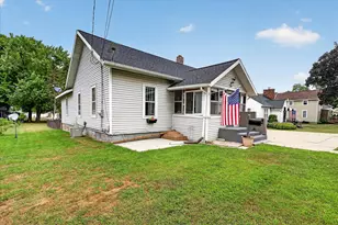 529 W Clinton St, Hastings, MI 49058 - Photo 2