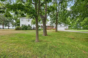11012 Green Lake Rd, Middleville, MI 49333 - Photo 2