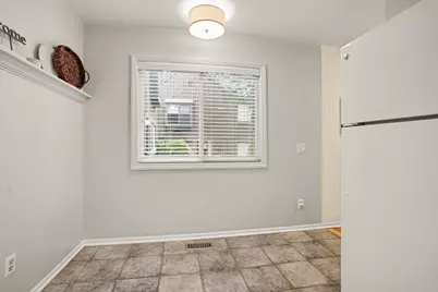 260 Dunbarton Court, Kalamazoo, MI 49006 - Photo 8